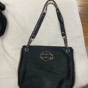 VGUC- Authentic Harley Davidson Black Leather purse with braided chain.